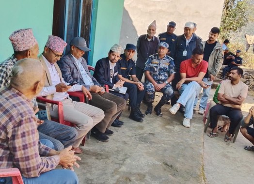 २०८३।०६।२३ गते परेको वर्षा संगै आएको असिनाले मालिकार्जुन-७ बगड खेती योग्य जमिन बगाएको प्र.जि.अ. श्री वर्तराज पौडेल ज्यू, माननीय सांसद श्री गणेश ठगुन्नाज्यू लागयतको टोलीबाट अनुगमन निरीक्षण